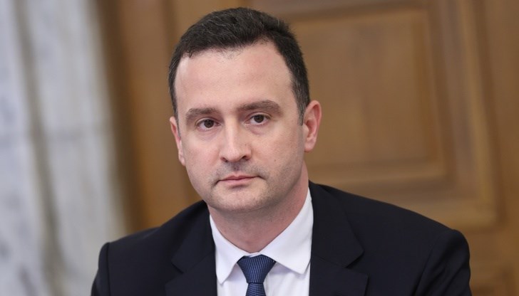 Министърът на енергетиката увери, че потребителите ще бъдат защитени от специален фонд при преминаването към свободен пазар