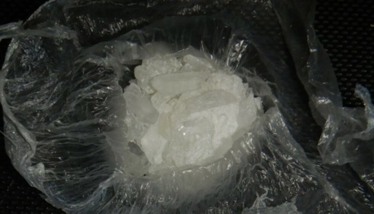 Мъжът с криминално минало доброволно предал наркотиците при проверка в квартал "Здравец" Мъжът с криминално минало доброволно предал наркотиците при проверка в квартал "Здравец"