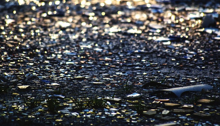 Кола и микробус са се сблъскали снощи близо до село Копринка