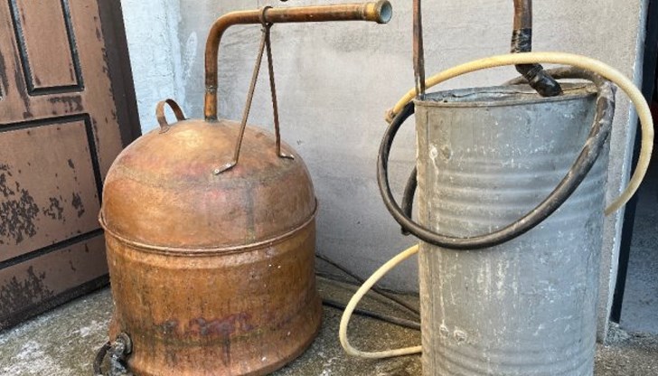 57-годишният мъж предаде незаконния си казан за ракия