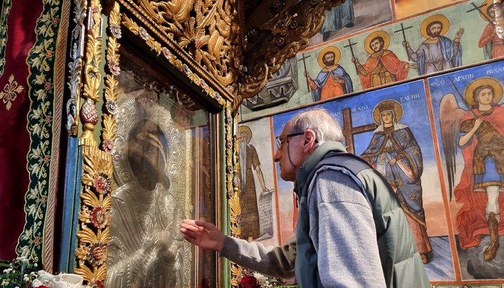 Веселина Седларска: Вместо благост, у нас влезе злият поглед Веселина Седларска: Вместо благост, у нас влезе злият поглед