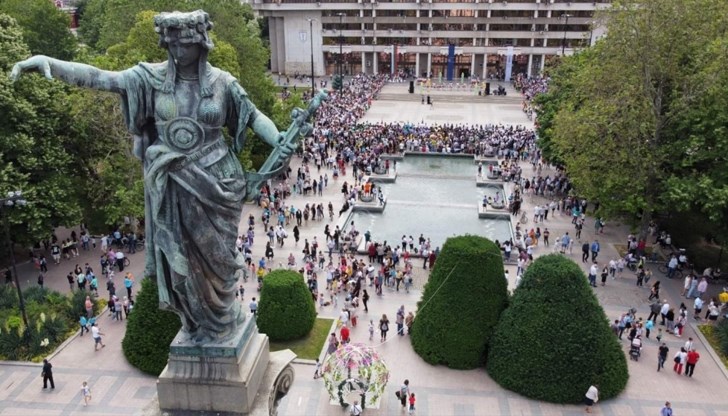 Талантливи творци и отличници ще получат признание в навечерието на празника Талантливи творци и отличници ще получат признание в навечерието на празника