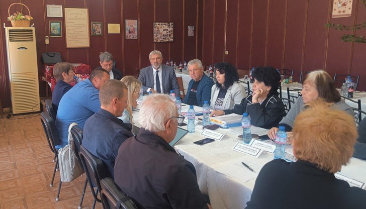 Общинските съветници гласуваха за развитието на културно сътрудничество с молдовското село, в което над 80% от населението е с български произход