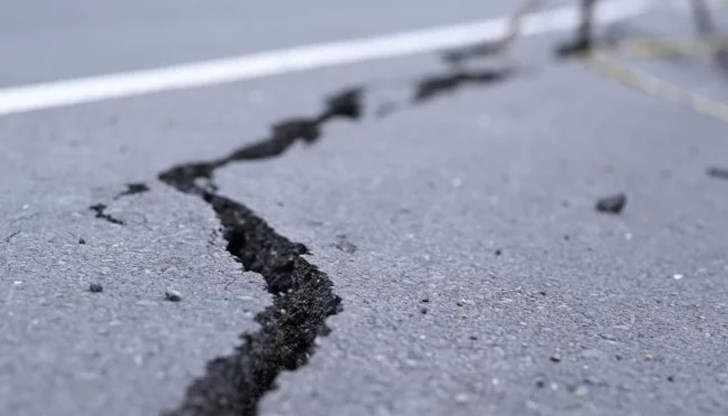 Мощно земетресение разтърси Чили, властите евакуират крайбрежието Мощно земетресение разтърси Чили, властите евакуират крайбрежието