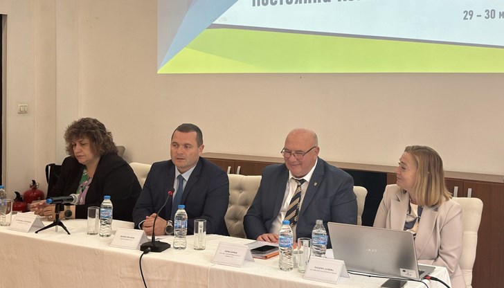 Заместник - кметът Енчо Енчев председателства заседание на комисията по образование на НСОРБ