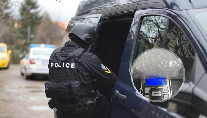 Задържаха 32-годишен мъж с метамфетамин и марихуана при спецакция на ОДМВР Задържаха 32-годишен мъж с метамфетамин и марихуана при спецакция на ОДМВР