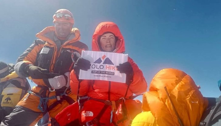 Старозагорката стана четвъртата българка, стъпила на най-високия връх в света