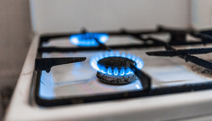 Евакуираха трудноподвижна жена при пожар в блок "Странджа планина" Евакуираха трудноподвижна жена при пожар в блок "Странджа планина"