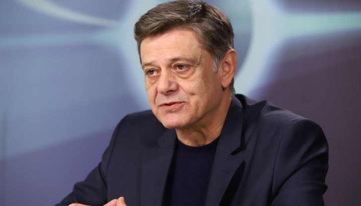 Бившият началник на отбраната призова за инвестиции в армията и предупреди за технически проблеми във F-16