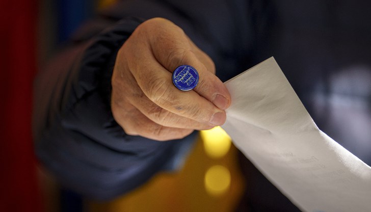 Джордже Симион е фаворит според социологическите проучвания