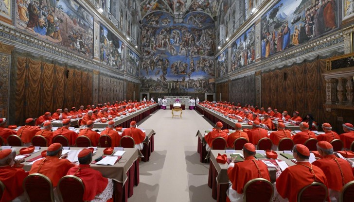 133-мата кардинали продължават с вота и през втория ден от конклава