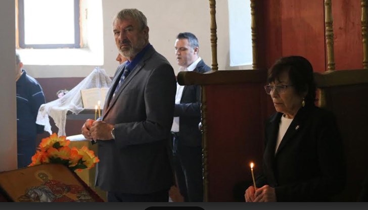 Десетки миряни се събраха за традиционното отбелязване на празника