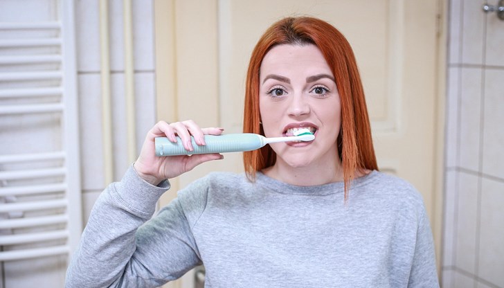 Домашните рецепти за бели зъби могат да увредят емайла трайно Домашните рецепти за бели зъби могат да увредят емайла трайно