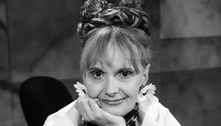 Талантливата актриса посвети над 50 години на сцената на първата ни трупа Талантливата актриса посвети над 50 години на сцената на първата ни трупа