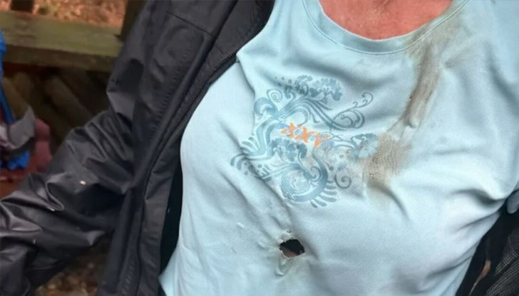 Двамата туристи са потърсили подслон под дърво в националния парк "Бохемска Швейцария" и са били ударени от мълния