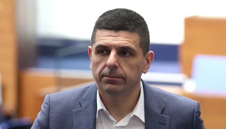 Депутатът от ПП-ДБ иска отговори от Атанас Запрянов