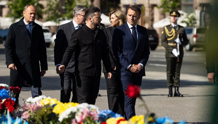 Москва ще бъде изправена пред нови масирани санкции от страна на Запада, ако не приеме 30-дневно прекратяване на огъня Москва ще бъде изправена пред нови масирани санкции от страна на Запада, ако не приеме 30-дневно прекратяване на огъня