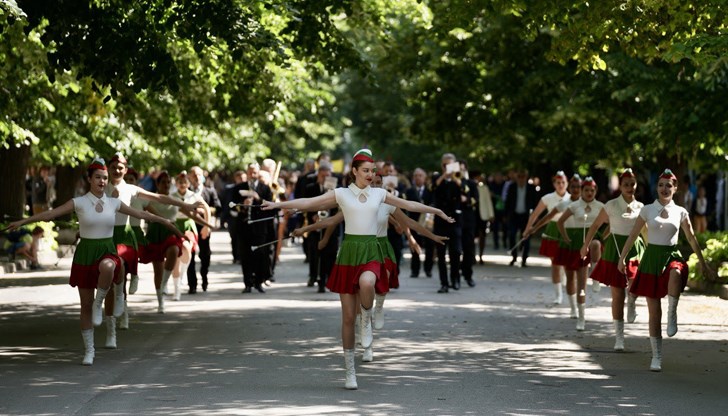 Шествие и концерт за Деня на българската просвета Шествие и концерт за Деня на българската просвета