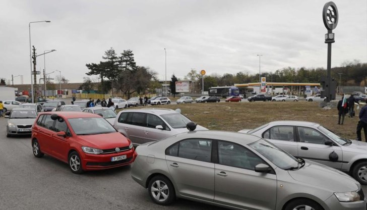 Медиците ще затворят кръговото кръстовище за три часа Медиците ще затворят кръговото кръстовище за три часа