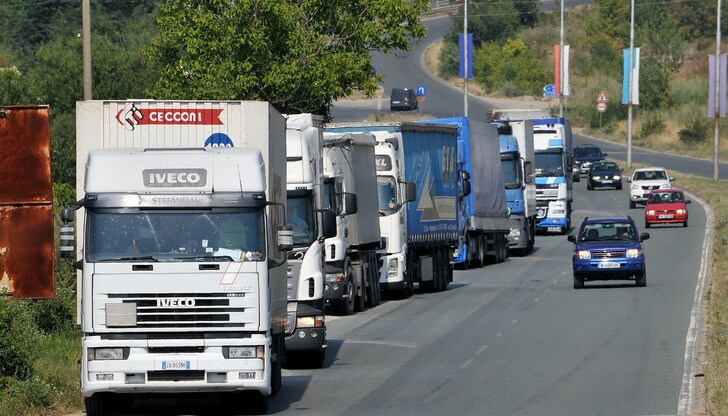 Караджов обединява контролните органи след зачестилите инциденти с тежкотоварни камиони Караджов обединява контролните органи след зачестилите инциденти с тежкотоварни камиони