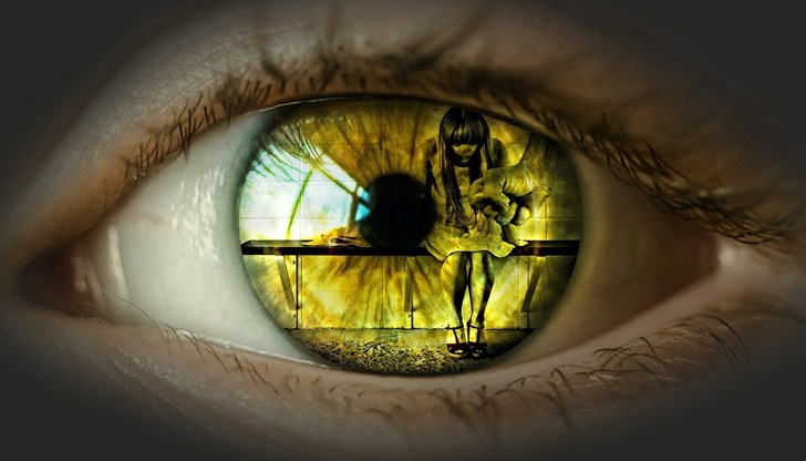 Добре опаковани женски тела. Мъртви. Дълъг, безкраен списък Добре опаковани женски тела. Мъртви. Дълъг, безкраен списък