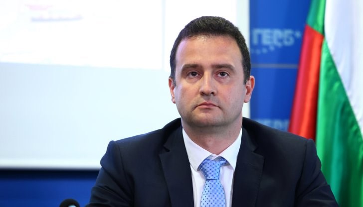 Крайните снабдители ще купуват енергия от борсата, а ФСЕС ще компенсира разликата в цената Крайните снабдители ще купуват енергия от борсата, а ФСЕС ще компенсира разликата в цената