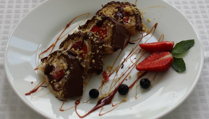 Отборът на 10. Г клас спечели престижното състезание с оригинално бисквитено руло