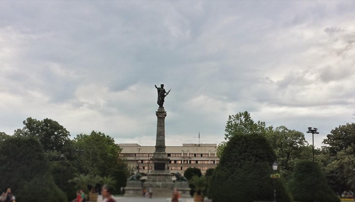 Температурите достигат 17 градуса, без опасност от валежи през целия ден