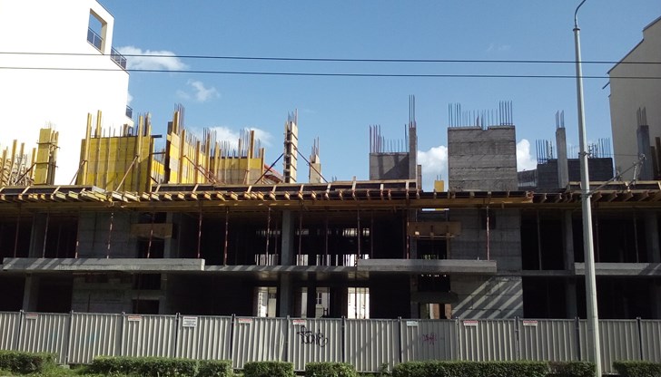 Над 11 900 квадратни метра е разгънатата застроена площ на новите жилища според данните за първото тримесечие на 2025 година