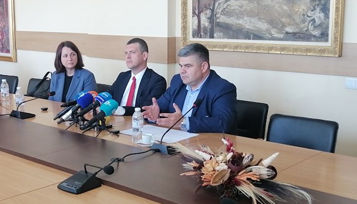 Престъпната група е използвала автомобилите за превоз на мигранти по "балканския маршрут"