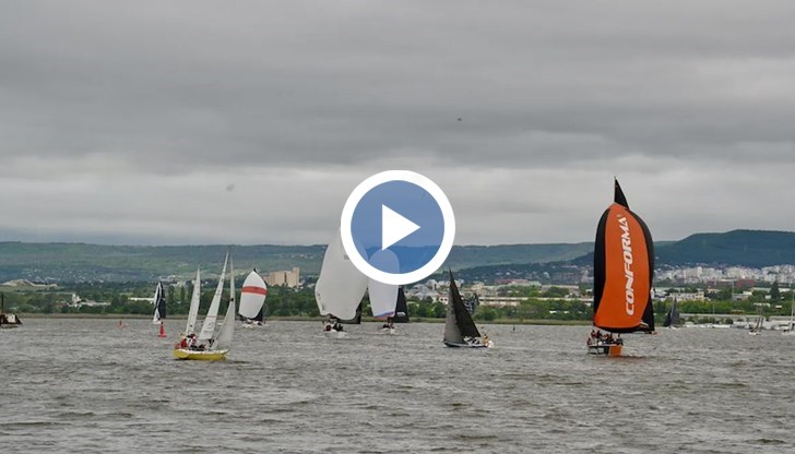 Ветроходно зрелище в морето по време на регатата Varna Channel Cup