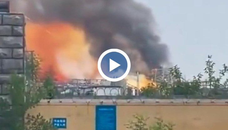 Над 200 спасители чработят на мястото на инцидента, има изчезнали и ранени