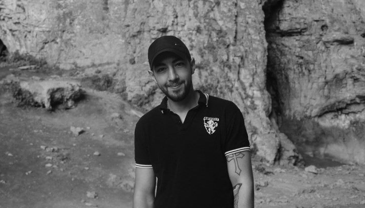 28-годишният Даниел Фидосков се ударил в дърво рано тази сутрин при проливен дъжд 28-годишният Даниел Фидосков се ударил в дърво рано тази сутрин при проливен дъжд