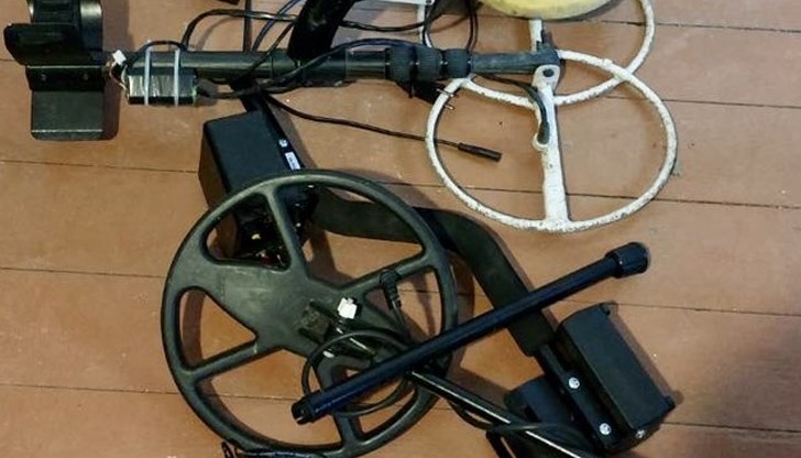 Чужденците са хванати с металотърсачи в местността Кожух при античния град Чужденците са хванати с металотърсачи в местността Кожух при античния град