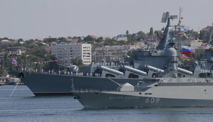 Губернаторът на окупирания град обяви, че празненствата на 9 май няма да се проведат след безпрецедентното сваляне на руски изтребител от морски дрон