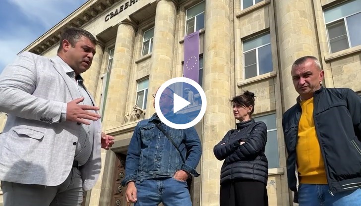 Покрусените родители губят надежда, че делото за смъртта на младежите скоро ще приключи