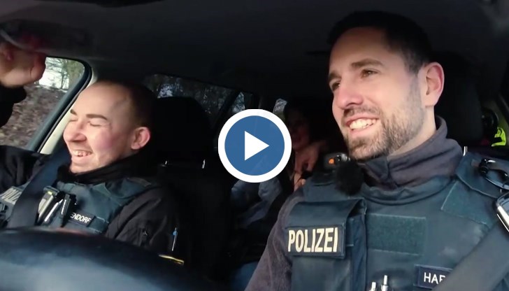 Репортерка на "Дойче веле" се повози с екип на специалната магистрална полиция в провинция Хесен