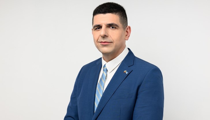 Депутатът от ПП-ДБ твърди, че има опит за потулване на разбития контрабанден канал в Пловдив Депутатът от ПП-ДБ твърди, че има опит за потулване на разбития контрабанден канал в Пловдив