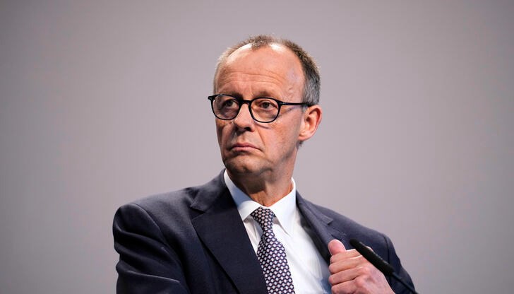 Управляващата коалиция планира да въведе модел на "седмично работно време" Управляващата коалиция планира да въведе модел на "седмично работно време"