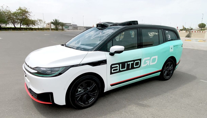 Най-големият оператор на роботаксита в Китай планира експанзия на западКитайският