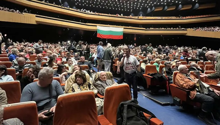 Стив Ханке: Валутният борд помогна на България да преодолее кризите