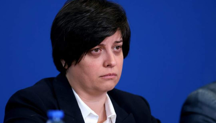 Критикът на АПИ ще продължи работата си извън държавната администрацияМинистърът