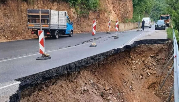 Обходните маршрути минават през Пампорово, Батак и СърницаОт 7:00 часа