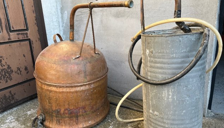 57-годишният мъж предаде незаконния си казан за ракияНелегален казан за