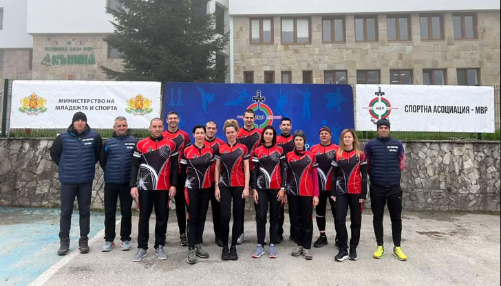 Отборът на КСТ Спартак при ОДМВР-– Русе завоюва три купи