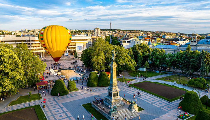 Вторият ден от фестивала предлага богата програма с танци, демонстрации