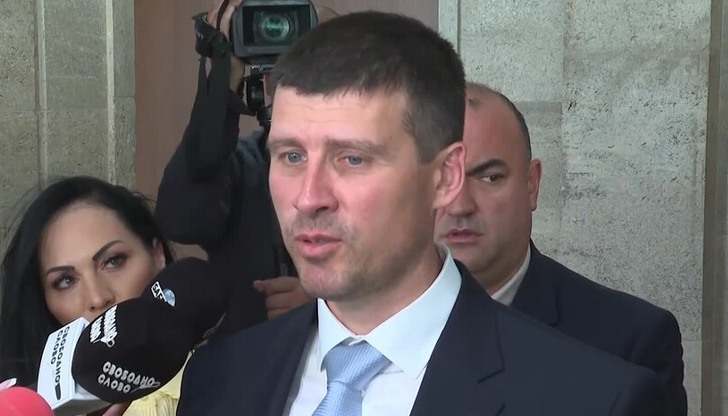 Величие твърди, че при натиск срещу ГЕРБ и ДПС получават