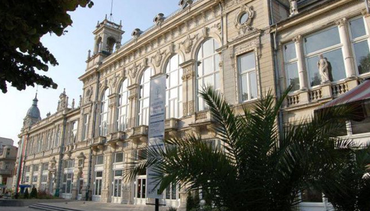 Театърът предлага 10 представления в рамките на месецаДраматичен театър Сава