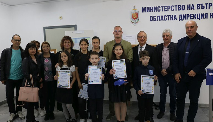 Над 120 рисунки се състезаваха в областния кръг на конкурсаШестима