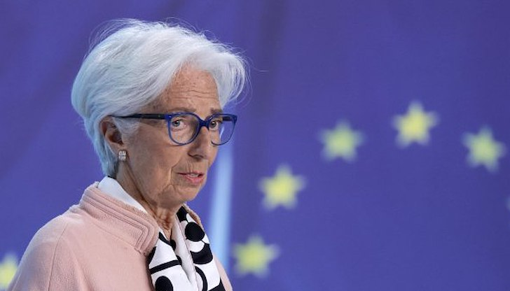 Европа се нуждае от по-силни финансови институции и по-голяма военна